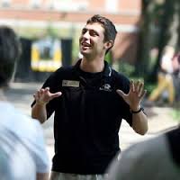 5 Questions to Ask Student Tour Guides on Campus Visits